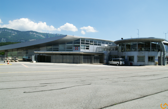 Contrôle des douanes - Aéroport de Chambéry-Savoie